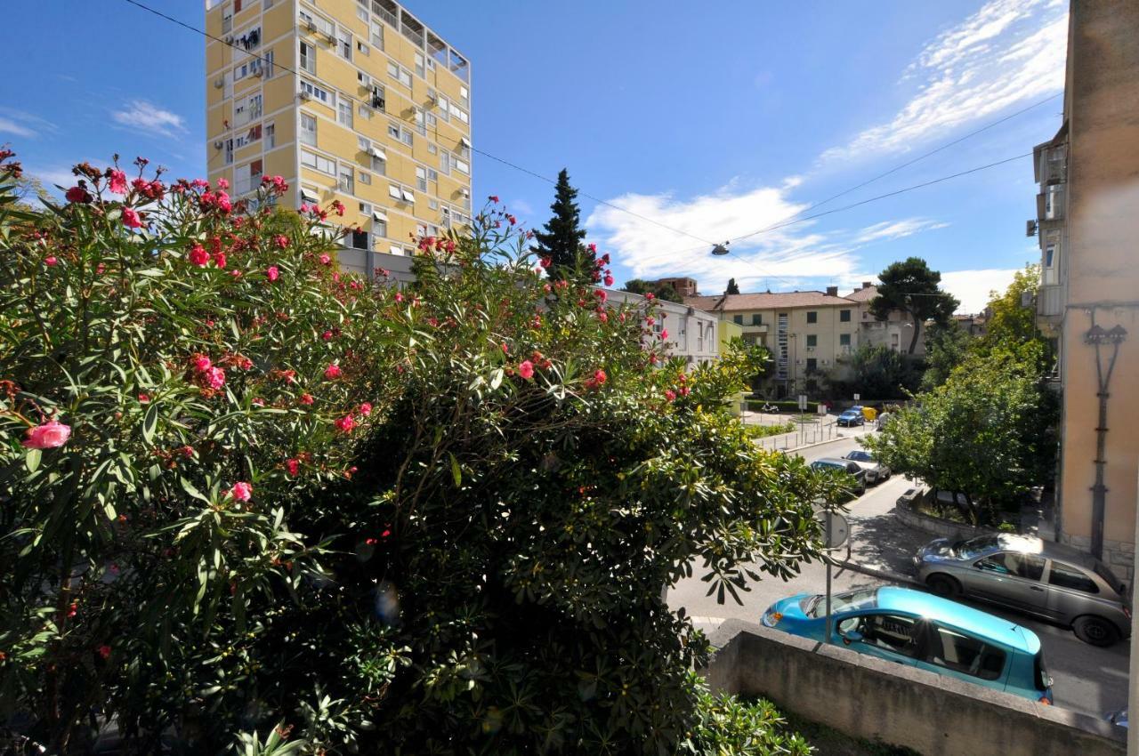 Sunny Center Apartment Split Luaran gambar